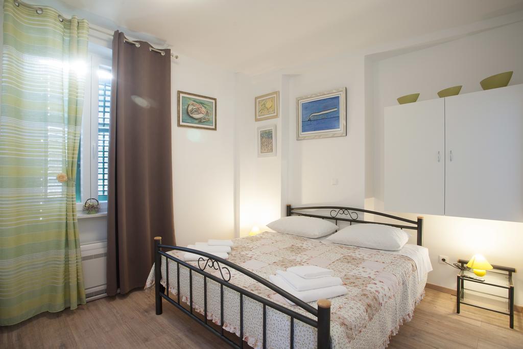 Rooms Split Pezelj Номер фото