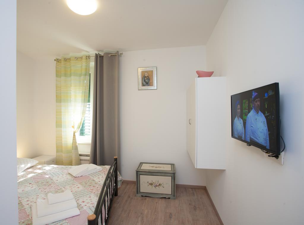 Rooms Split Pezelj Номер фото